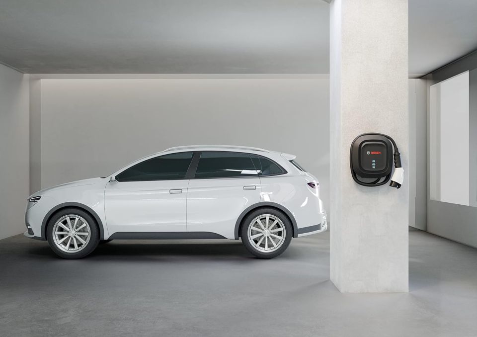 Bosch EV300 Level 2 EV charger 2.jpg
